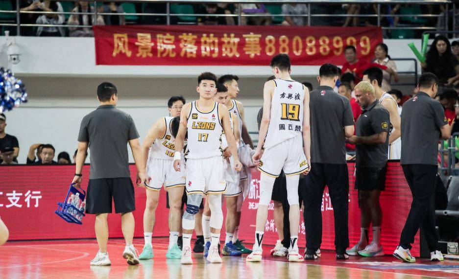 九游娱乐APP-包含广厦男篮冲刺阶段伤情更新，志在CBA常规赛名次提升，底气十足，年轻球员得到机会的词条